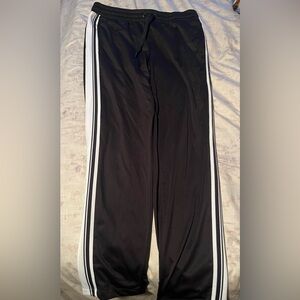 Athletic pants